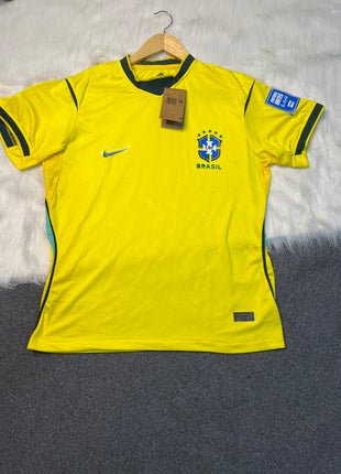 Imported fan addition jersey 👌
For Brazil 🇧🇷 Lovers 
1:1 grade.Top notch quality ✅